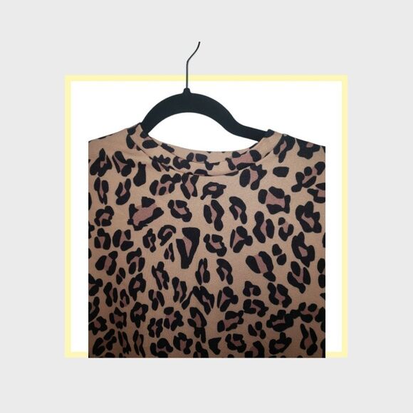 Women's Oversized Cheetah Shirt Blouse Size 6 - Picture 3 of 6